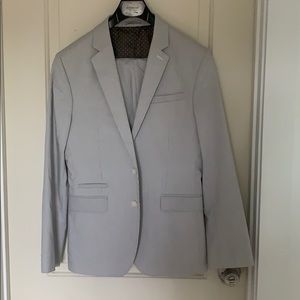 Express two piece suit photographer style
